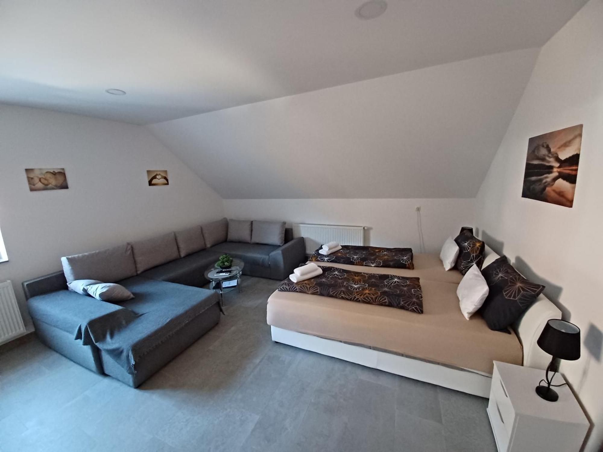 Apartmani Marijamagdalena Gračac Zewnętrze zdjęcie